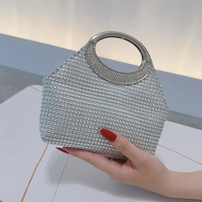 Sac de soirée en argent avec diamants
