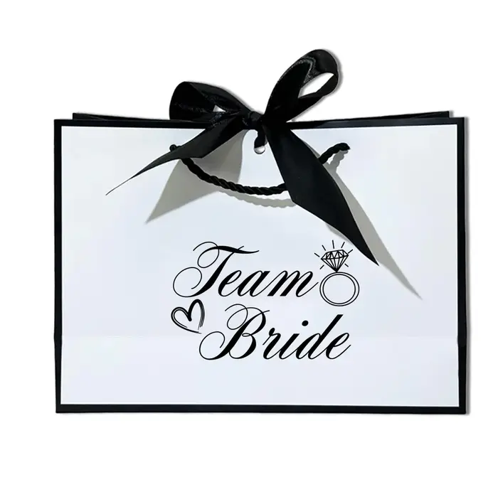 1 sac cadeau pour la mariée