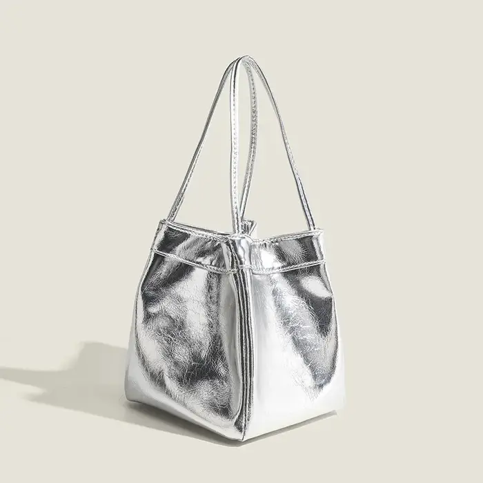 Sac seau argenté pour femmes