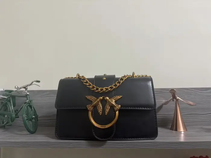 Sac Yanzi 2026 – Sac carré tendance et polyvalent