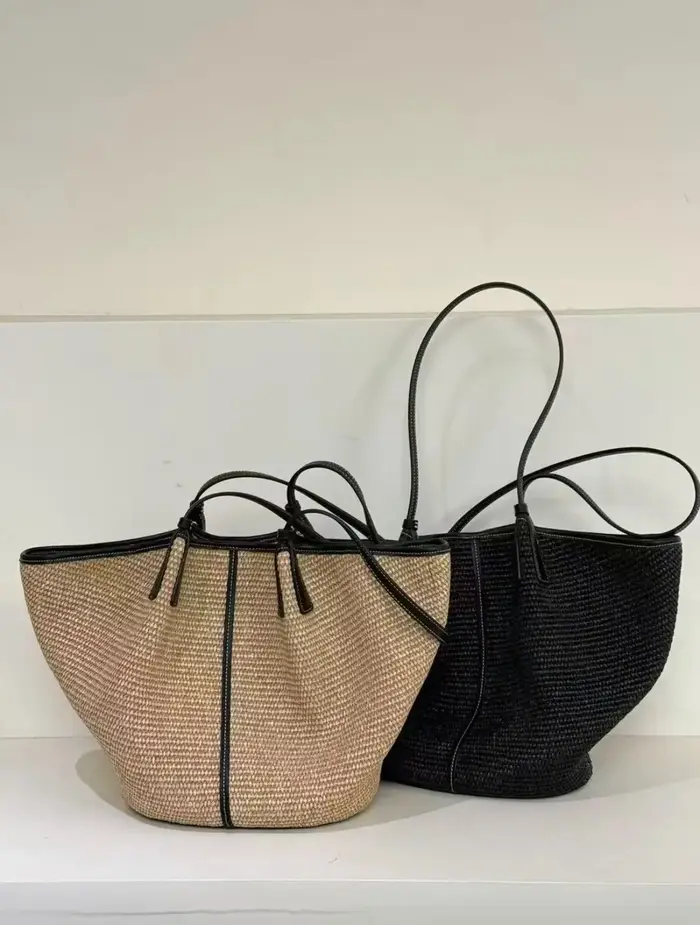 Sac fourre-tout tissé en paille pour femme, nouvelle collection printemps-été, petit design, grande capacité, sac de plage, sac à bandoulière unique pour les vacances