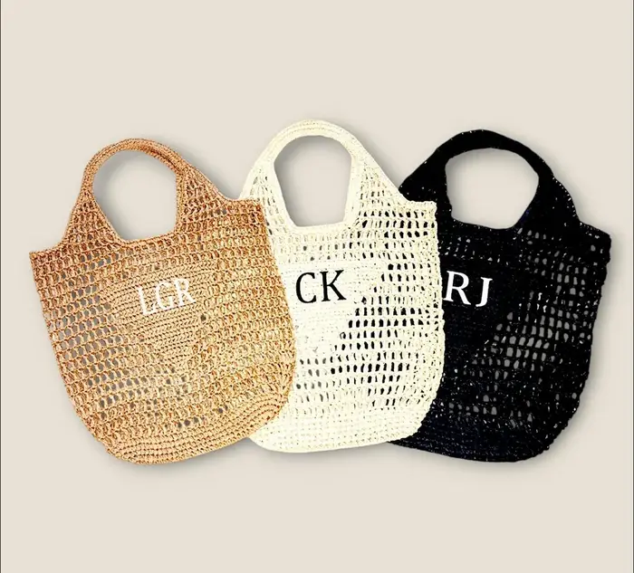 Sac fourre-tout de plage en raphia personnalisé