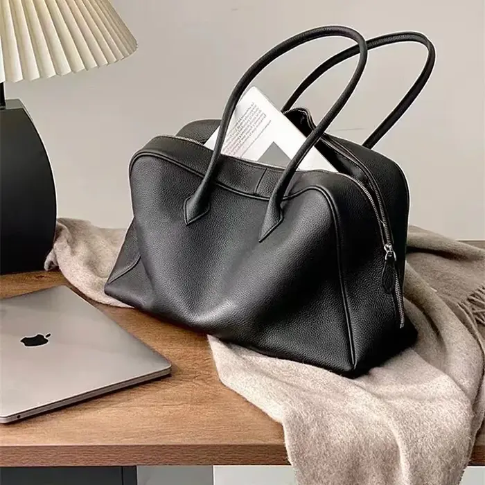 Sac à main à bandoulière en cuir Togo