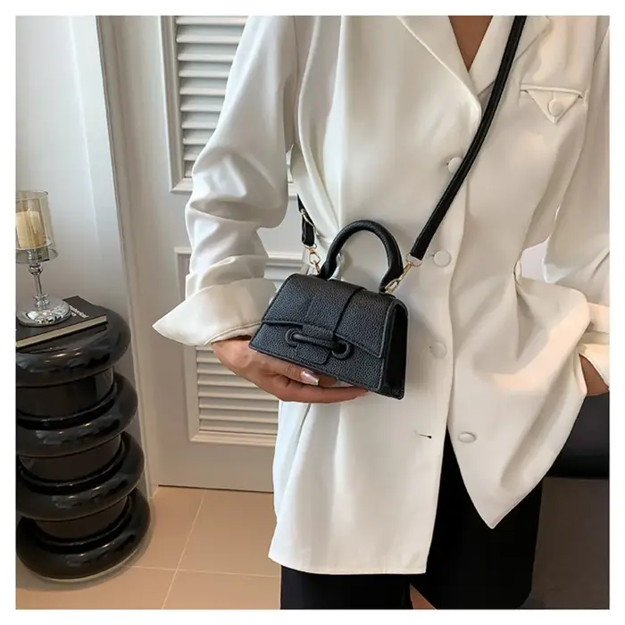 Lovito – sac fourre-tout sportif uni pour femmes, fourre-tout à bandoulière avec boucle carrée, petit sac de transport à la main