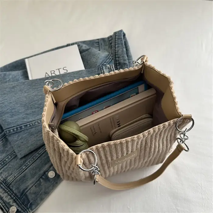 Sac fourre-tout chic en velours côtelé