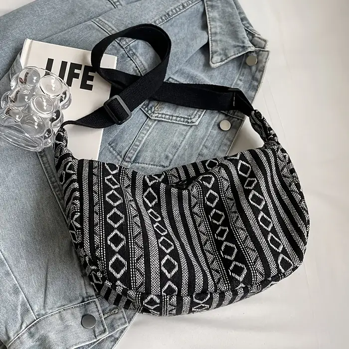 Sac à bandoulière de style tribal