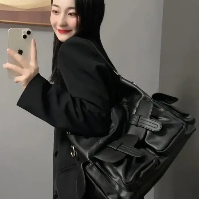 Un nouveau sac messager fourre-tout à une épaule