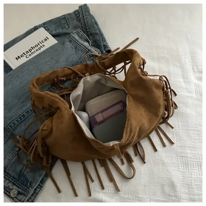 Sac à bandoulière à pompon de Style occidental