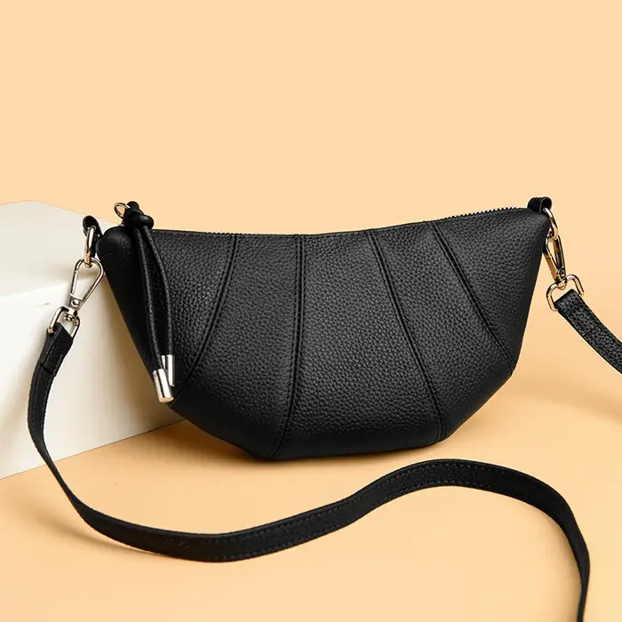 Mini sac à main en forme de corne de vache pour femmes, sac à main en cuir pour téléphone portable, 