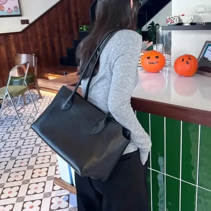 Sac à bandoulière design pour femmes