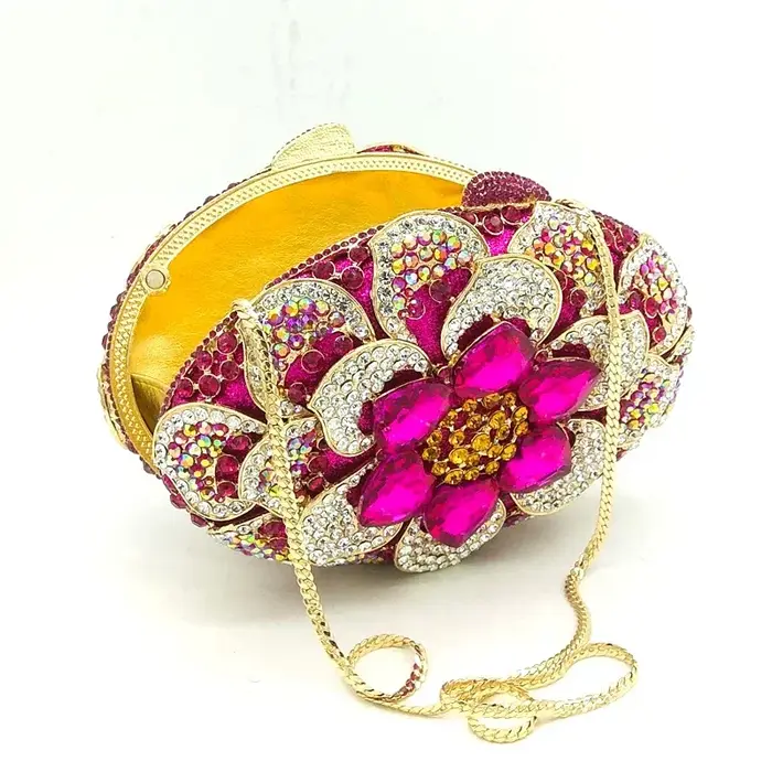 Pochette rose en cristal pour femme