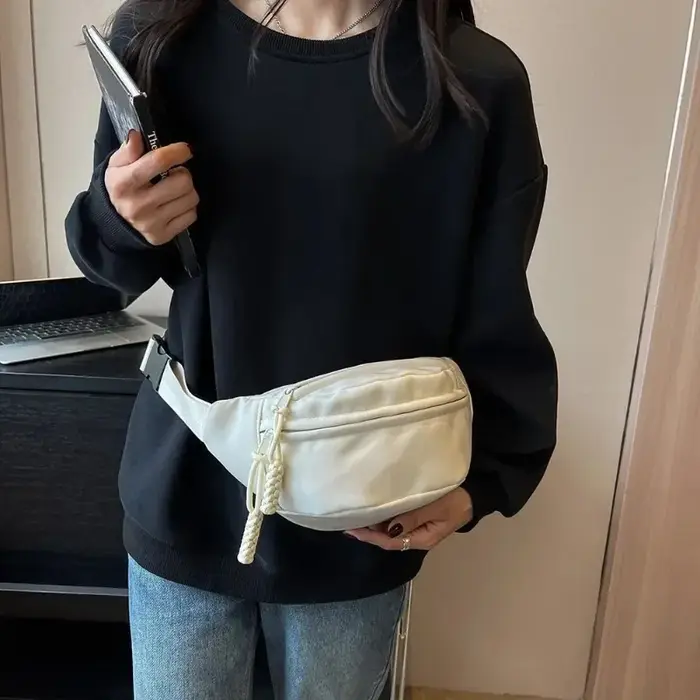 Sac de poitrine demi-lune en toile pour femme