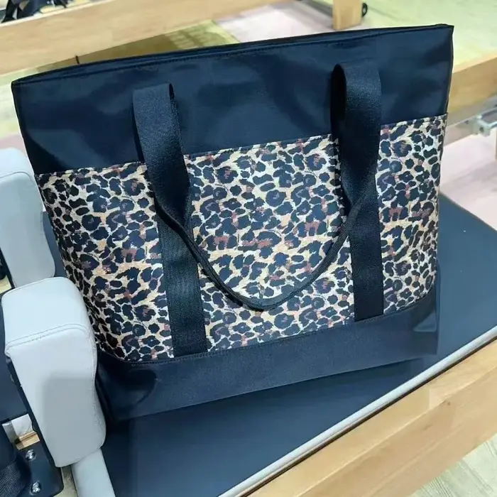 Nouveau sac à main V 2026 : décontracté, classique, élégant, sac à bandoulière pour femme en tissu O