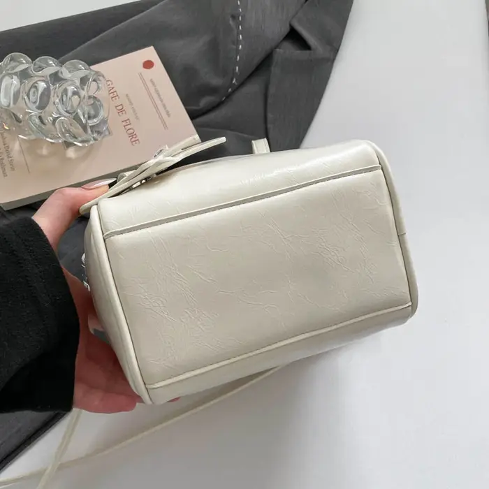 Sac à main en cuir souple pour femme