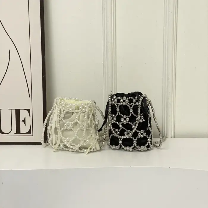 Sacs seau à perles blanches pour femmes