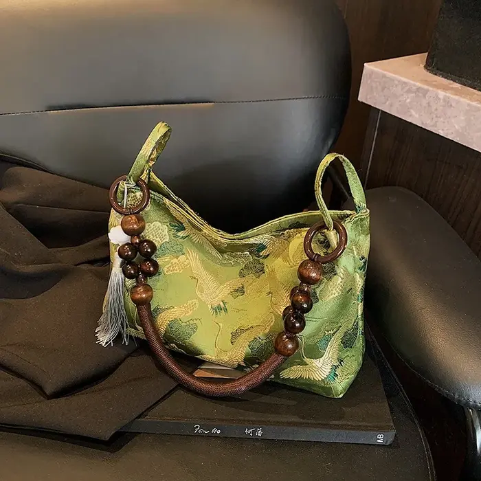 Sacs à main brodés à loquet de Style National
