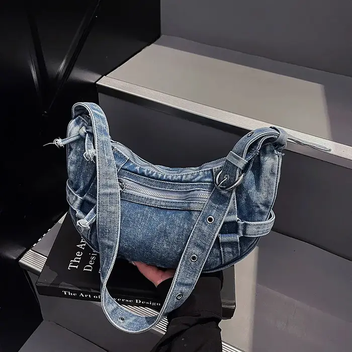 Sac bandoulière mini en jean délavé tendance