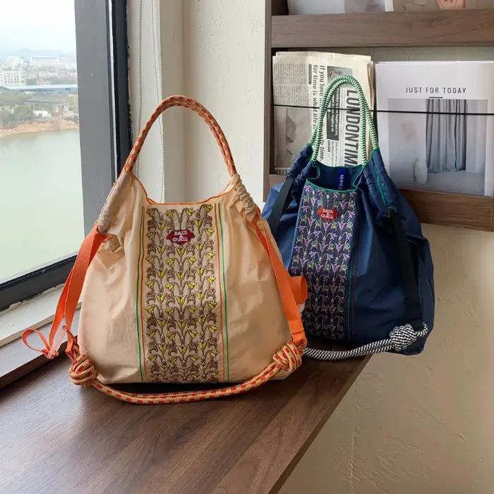 Sac à bandoulière brodé de style bohème