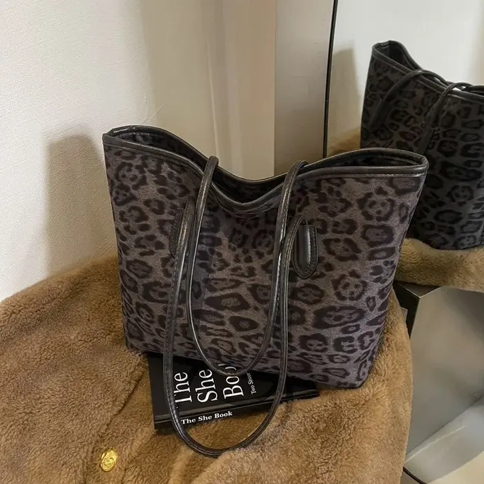Sac fourre-tout rétro à imprimé léopard