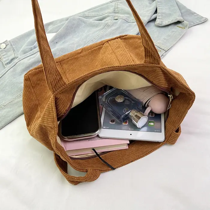 Sac à bandoulière en velours côtelé de grande capacité pour femmes