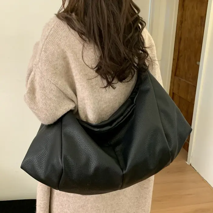Sacs à bandoulière noirs pour femmes