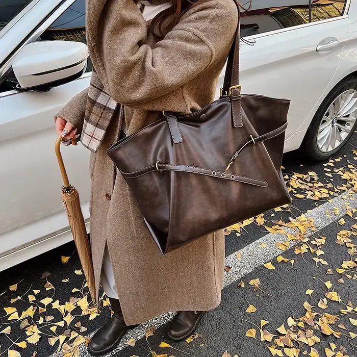 Europe Amérique Mode Sac fourre-tout Rétro Grande capacité Sacs à bandoulière Haut de gamme Couleur Unie Sac Casual