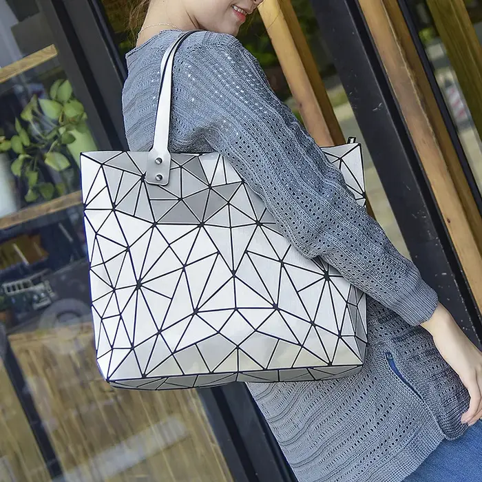 Femmes sac offre spéciale 2026 femme fourre-tout sac à bandoulière nouveaux sacs à main de luxe