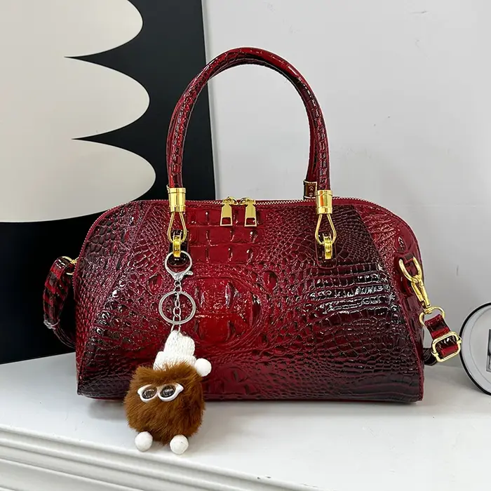 Sac à main classique en cuir de Crocodile noir pour femmes