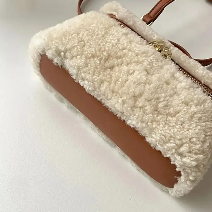Sac à main en velours de fourrure d'agneau pour femmes