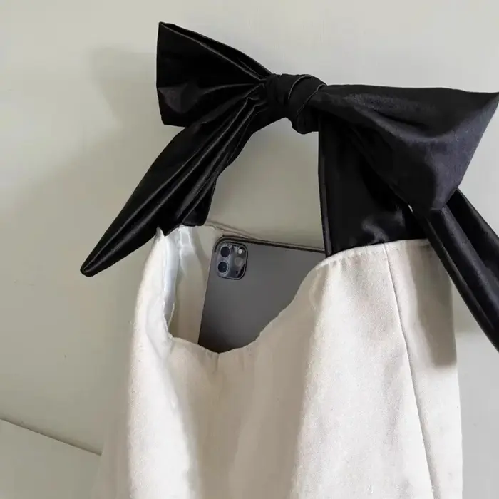 Sac à main en toile avec nœud papillon coréen