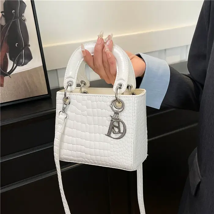 Sac à bandoulière élégant en cuir pour femme