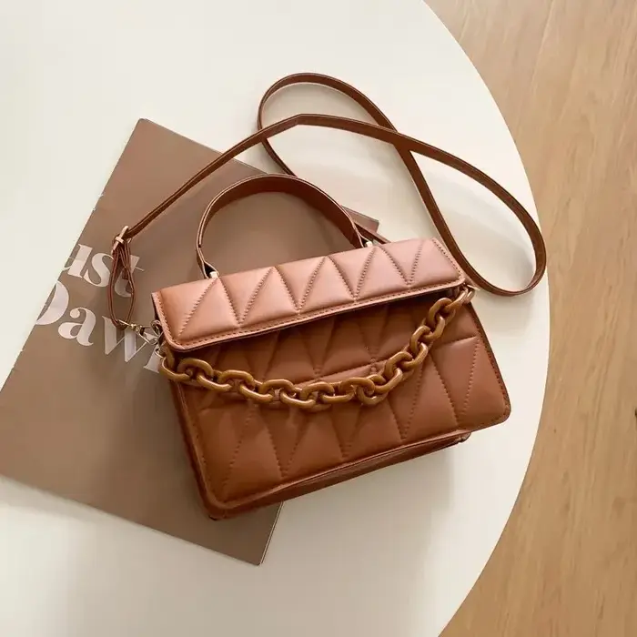 Petits sacs à main carrés à carreaux