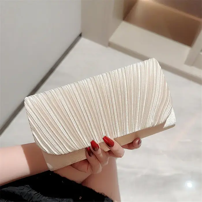 Pochette brillante pour dames