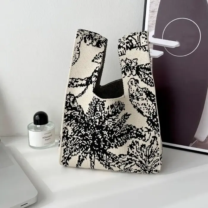 Mini sac à main en tricot fait à la main pour femmes
