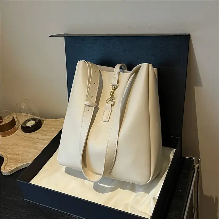 Sac Seau Tendance Femme 2026 Nouvelle Collection Printemps-Été Sac à Bandoulière Haut de Gamme pour Trajet Quotidien Grande Capacité Sac Croisé