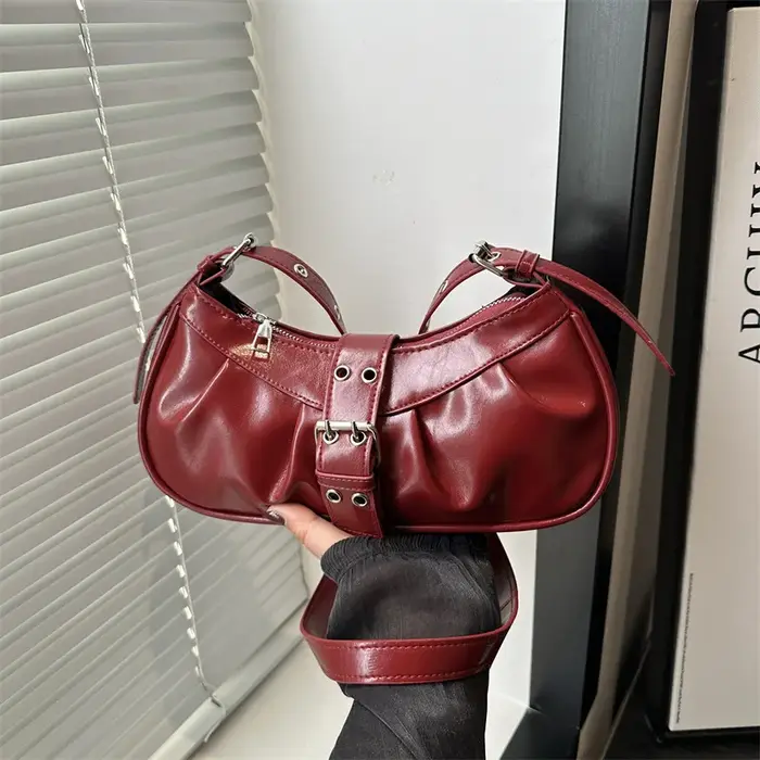 Rétro concepteur boucle aisselle sac en cuir Pu gothique Y2k sac à bandoulière Vintage