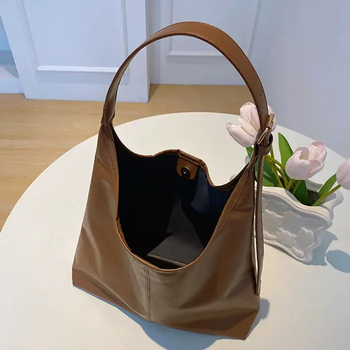 Nouveau sac fourre-tout rétro pour femmes