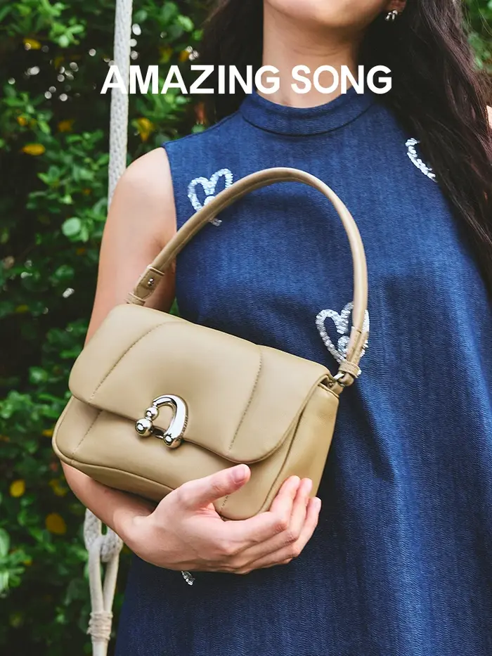 Sac en Cuir de Mouton, Objets Song Alpha, Moyenne Initiée