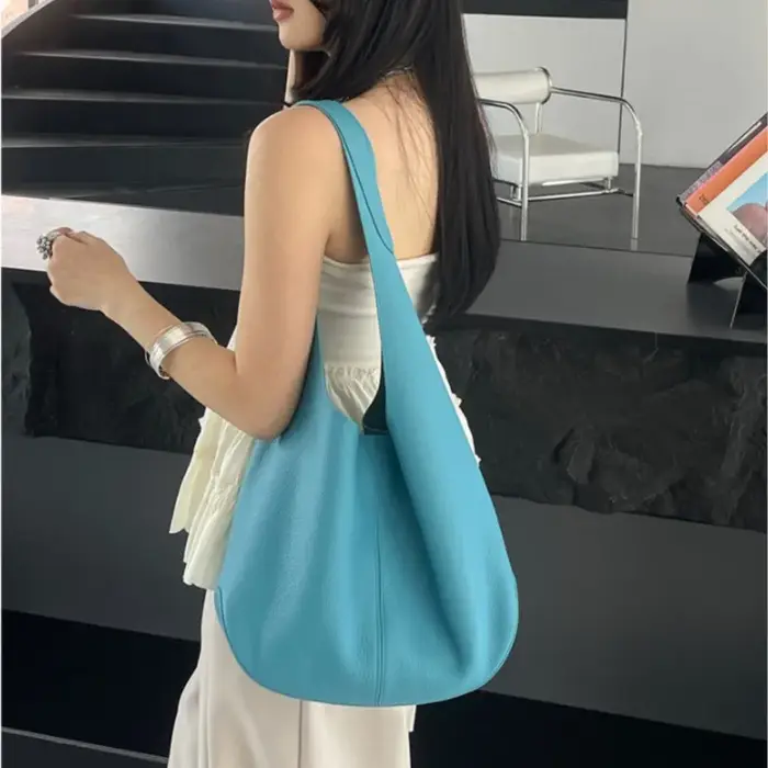 Sac seau bleu à la mode pour femmes
