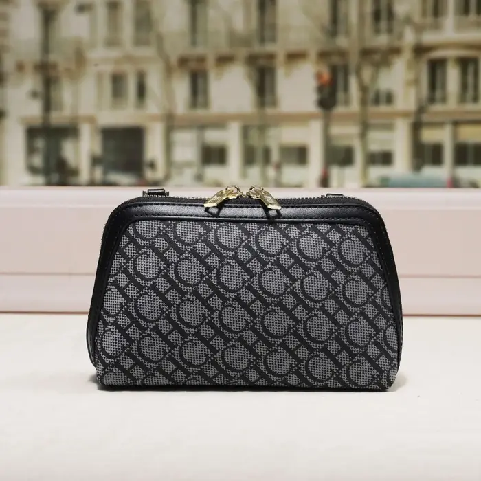 Sac à bandoulière chaîne en suède