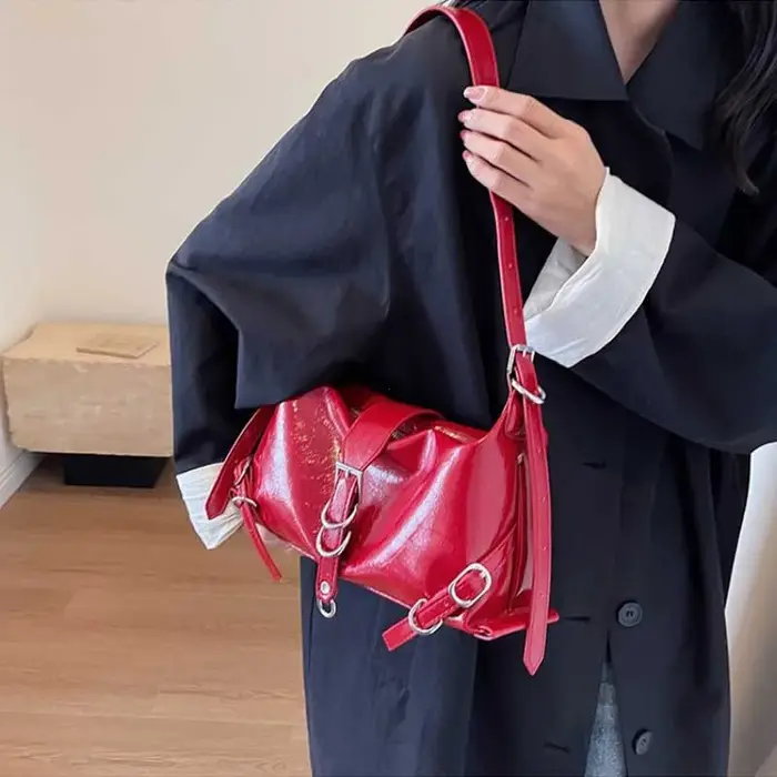 Sacs à bandoulière en cuir argenté pour femmes