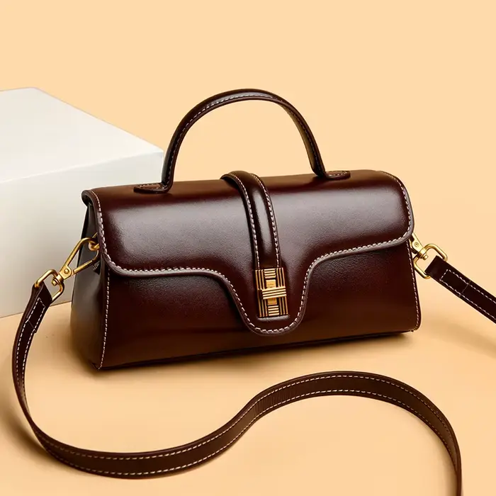 Sac en cuir pour femme avec boucle en métal