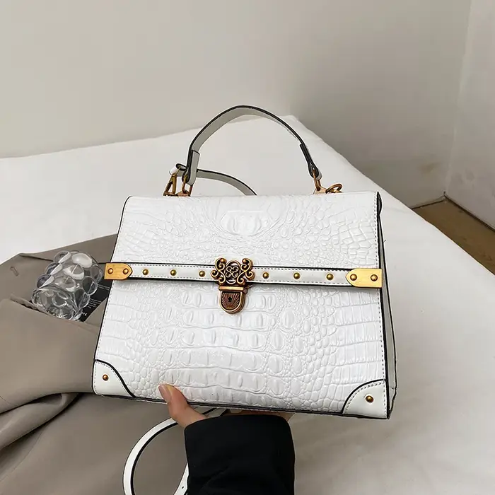 Sac à main violet de luxe classique pour femmes, sac à bandoulière de styliste de bonne qualité en c