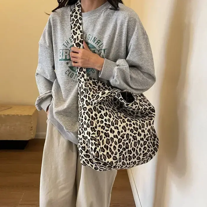 Léopard Design 2024 mode coréenne grands sacs à bandoulière pour femmes voyage sac à main dame Shopper Shopping sac