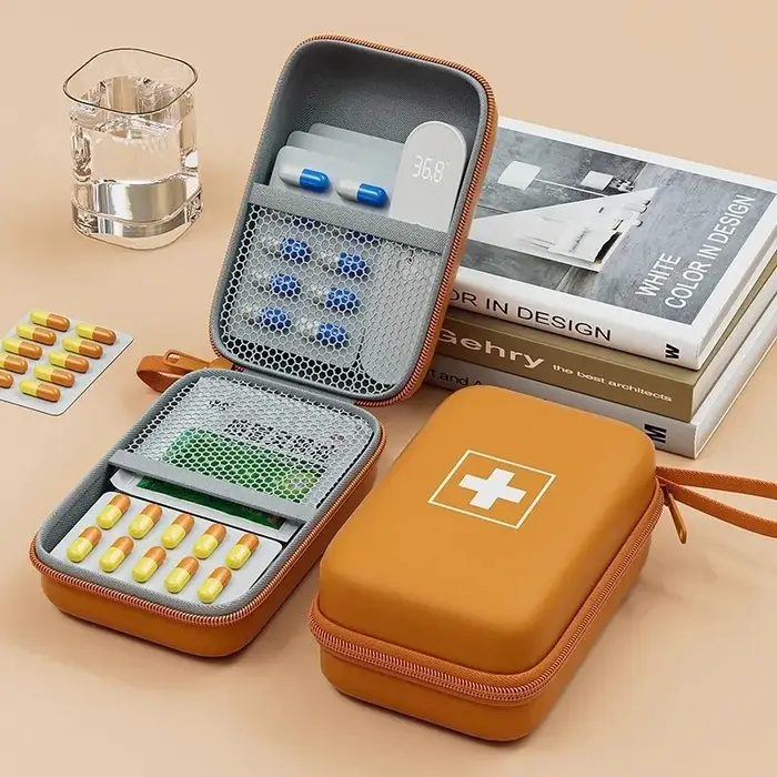 Petite trousse de rangement pour médicaments