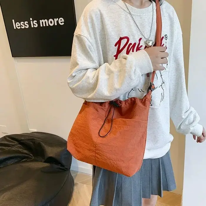 Sac à bandoulière de grande capacité pour femmes