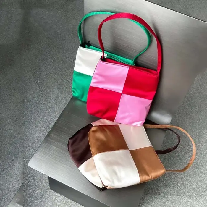 Ins célèbre mode velours sac à main sac de téléphone portable femmes petit sac fourre-tout carré aron élément couleur