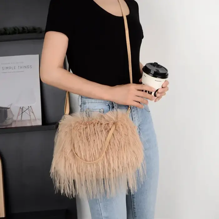 Faux fourrure gland femmes sacs à main