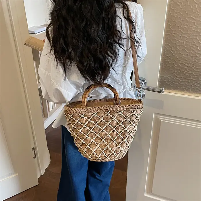 Sac seau en paille tressé à la main pour femme