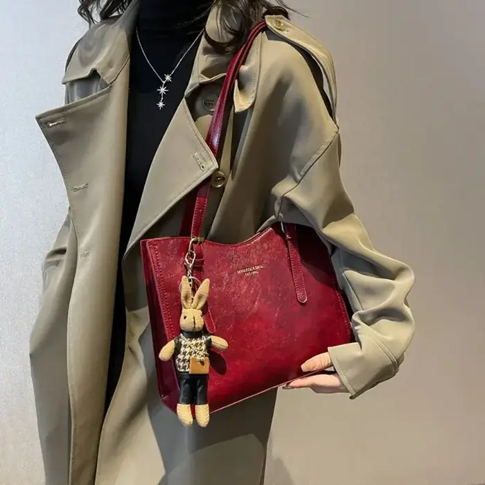 Sac à bandoulière vintage pour femme avec pendentif